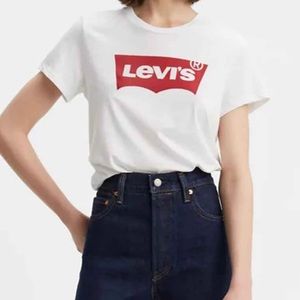 Levi’s Logo Tee